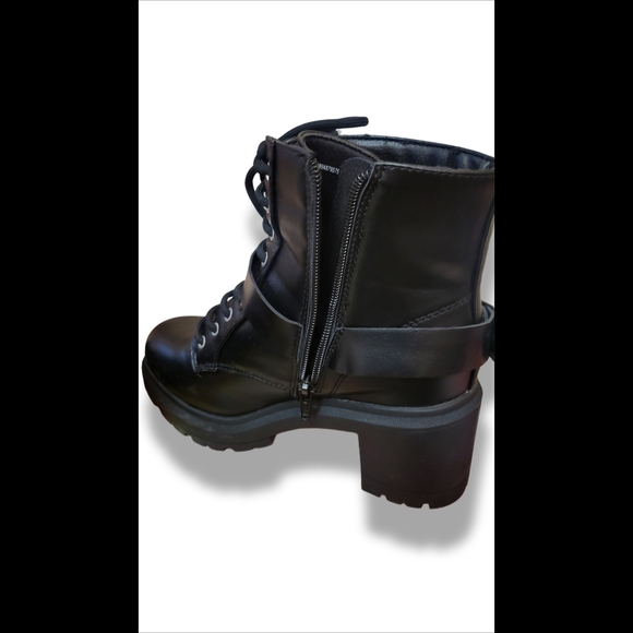 🌿No Boundaries Size 7 Wide Black Faux Leather Moto Boots Chunky Block Heels - Picture 9 of 15